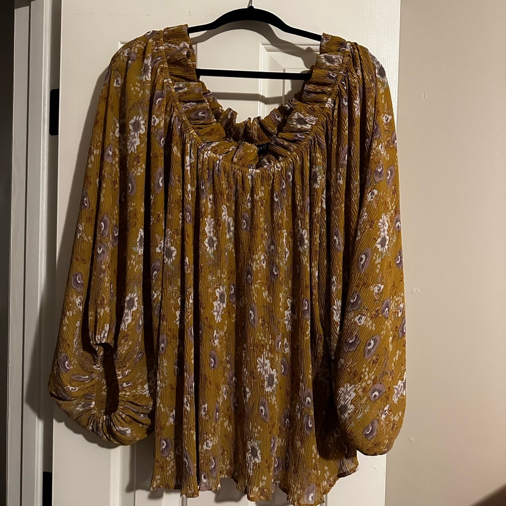Plus boutique top